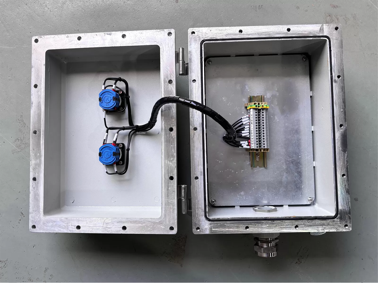 Explosion proof cabinet-8